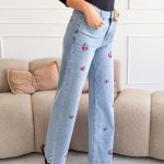 Spodnie jeansowe wide leg z wisienkami Jasny jeans – Cherry Flow 2