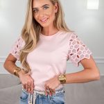 Bluzka z ażurowymi rękawami Różowy – Delicata 2