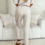 Komplet z wiskozy: podwinięte spodnie i bluzka z kokardkami Beżowy – Viscobella Set 4