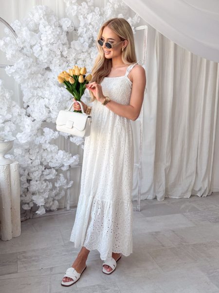 Sukienka maxi gipiurowa z haftem i górą bandeau Biała – Maximbra 1