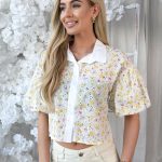 Koszula damska haftowana z bufiastymi rękawami Żółta – Puffella 1