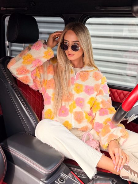 Kurtka wełniana w kwiaty ze stójką Pudrowa – Woolflora 4