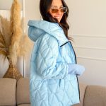 Kurtka pikowana z dzianinowymi rękawami Błękitna – Quilnara 3