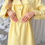 Kombinezon marynarkowy z paskiem i złotą klamrą Żółty – Goldtailor 4