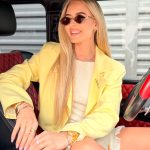 Krótka marynarka damska z podszewką i gumką w pasie Żółta – Flexblazer 2