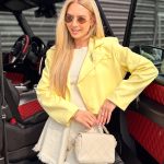 Krótka marynarka damska z podszewką i gumką w pasie Żółta – Flexblazer 5