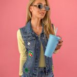 Kamizelka jeansowa z naszywkami – Patchora 3