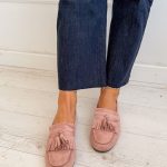 Mokasyny zamszowe z ozdobnymi frędzlami Pudrowe – Franjela 4