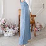 Spodnie jeansowe z cekinowym motylem Jasny jeans – Sequinfly 3