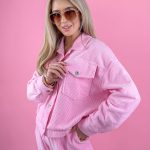 Kurtka sztruksowa zapinana na napy Różowa – Cordessa 4