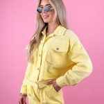 Kurtka sztruksowa zapinana na napy Bananowa – Cordessa 4