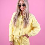 Kurtka sztruksowa zapinana na napy Bananowa – Cordessa 1