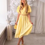 Koszulowa sukienka midi z wiskozy Bananowa – Visella 3