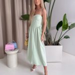 Sukienka midi na ramiączkach z gorsetowa górą Pistacjowy – Corsia 1