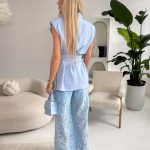 Elegancki komplet: marynarka bez rękawów i spodnie koronkowe Błękitny – Lacevia 8