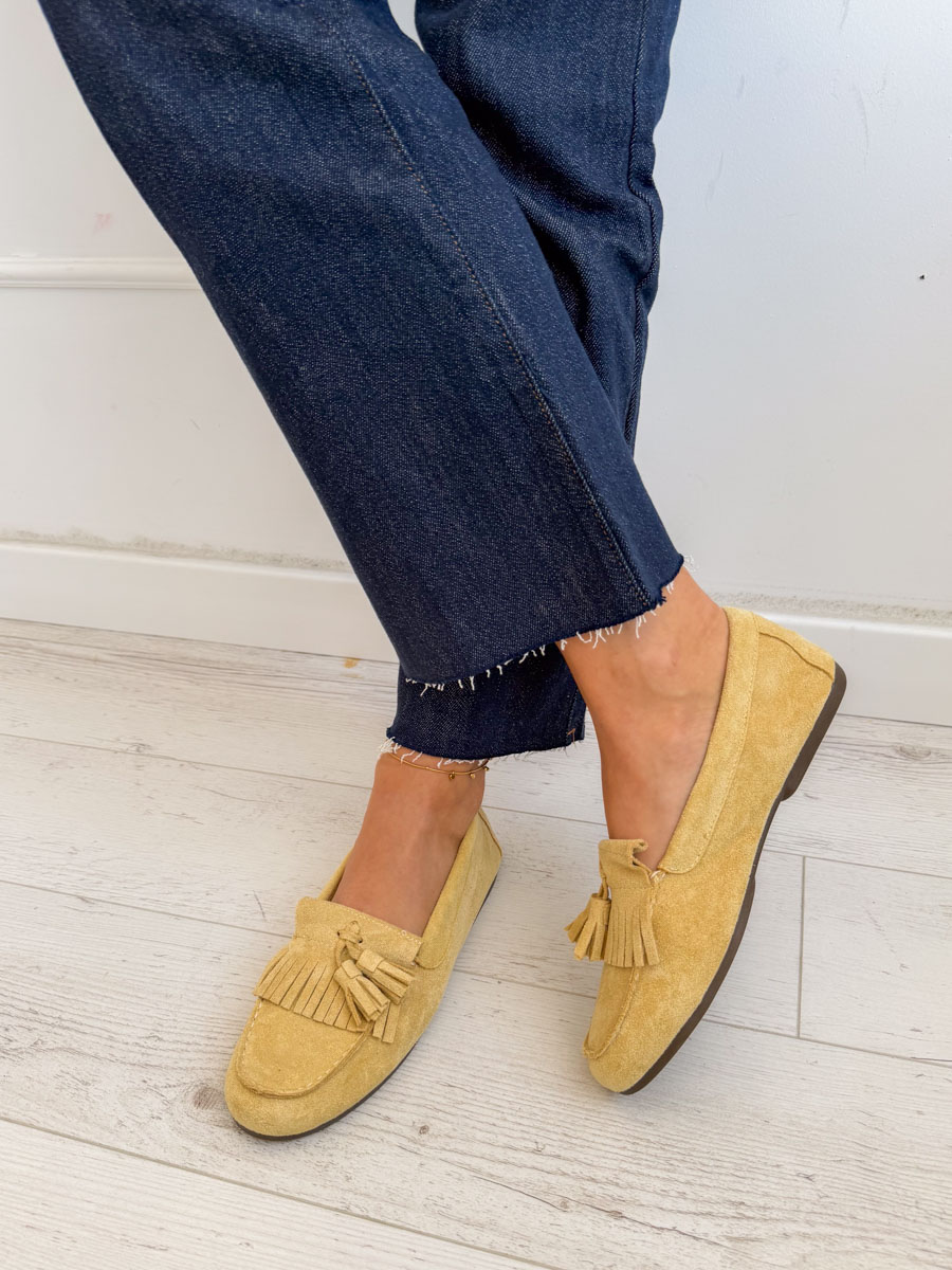 Jak nosić mokasyny damskie na co dzień - aby wyglądać modnie i stylowo