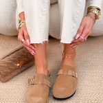 Klapki skórzane zabudowane z klamrą Camelowy – Buckle Skin 4