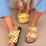 Klapki korkowe w serca z klamrami Żółty – Lovelle 2