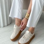 Zamszowe sneakersy na grubej podeszwie Beżowe – Suedora 4